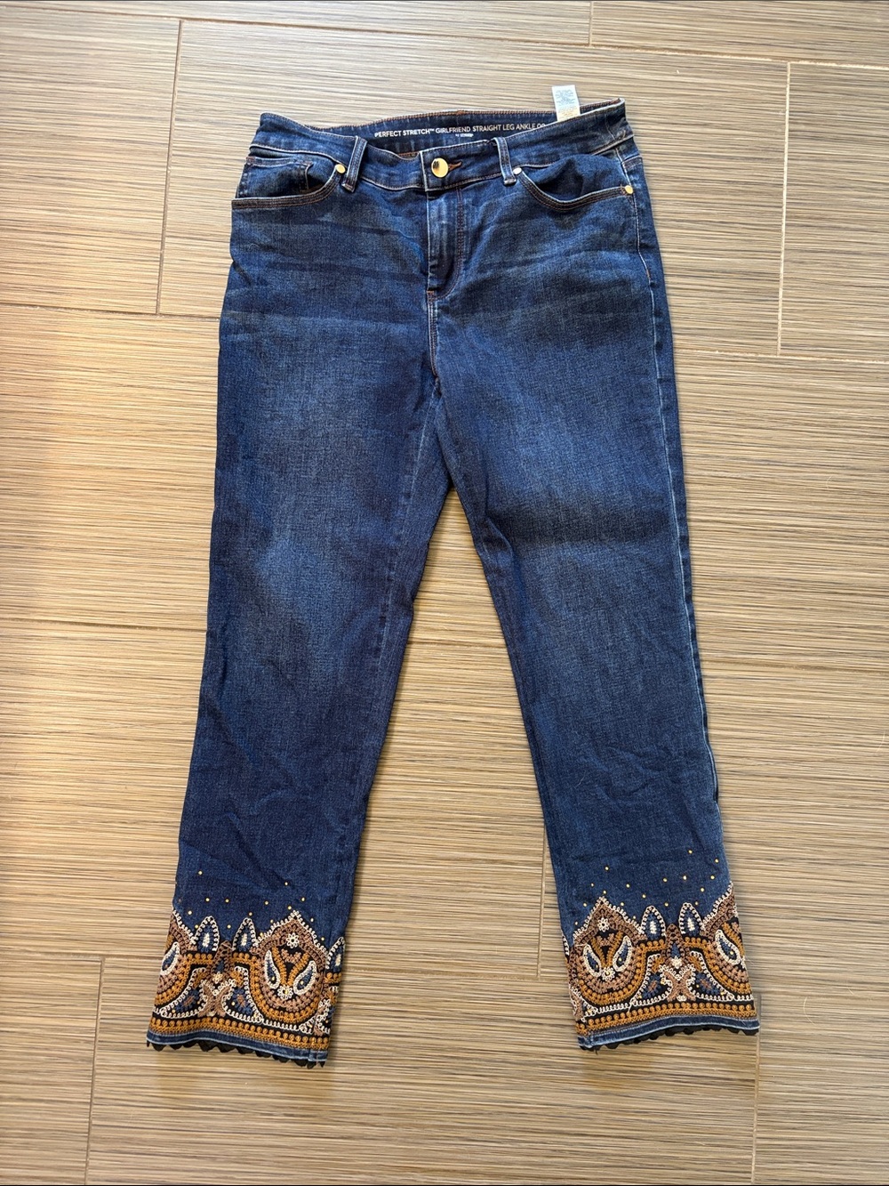 Chico's Perfect Stretch Girlfriend Straight Leg Ankle Embroidered Hem Jeans
